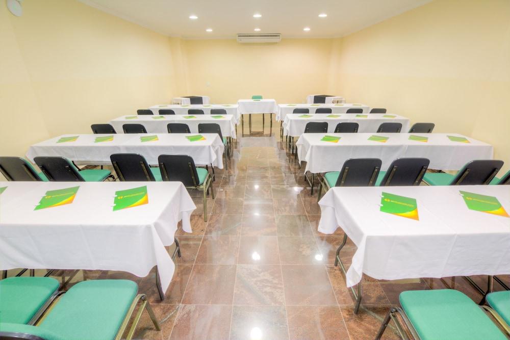 Hotel Golden Park Uberaba By Nacional Inn 外观 照片