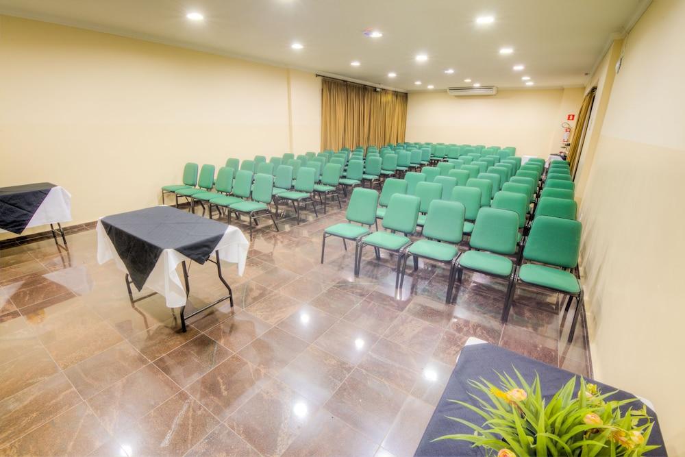 Hotel Golden Park Uberaba By Nacional Inn 外观 照片